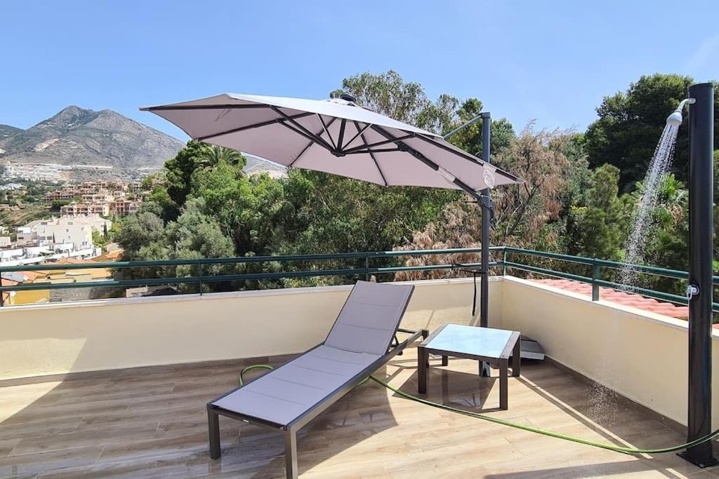 Luxury Penthouse With Sea&Mountain Views & Hot Tub - Tranquility & Rest Apartment เบนัลมาเดนา ภายนอก รูปภาพ